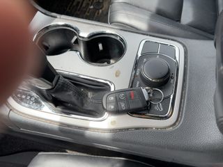 2018 Jeep Grand Cherokee Limited 4x4 - Interior Steering Wheel With Keys Image